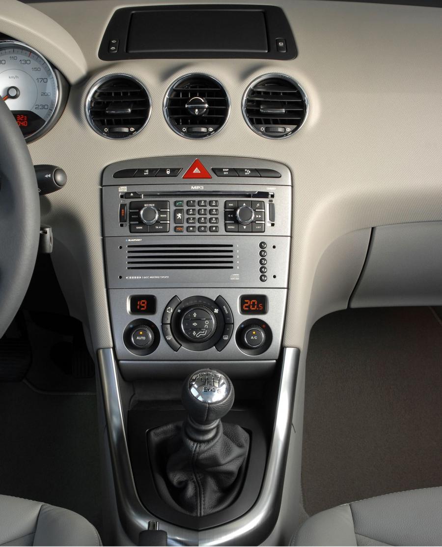  Peugeot 308 2007 года  (фото 87 из 125)